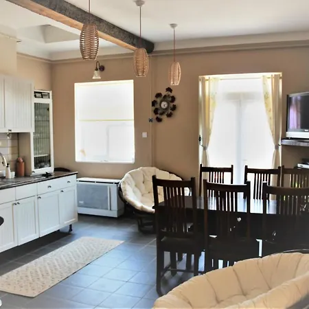 The Gina Gubor House Holiday home Hajdunanas